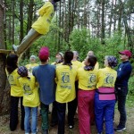 Выполнение упражнения "Падение на доверие"